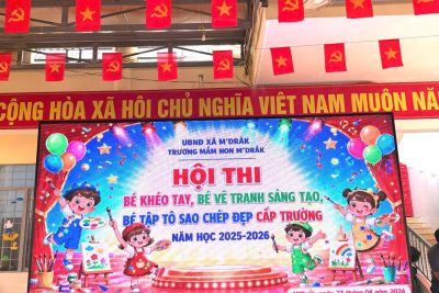 Trường Mầm non M’Drắk tổ chức Hội thi: “Bé khéo tay, Bé vẽ tranh sáng tạo, Bé tập tô sao chép đẹp” cấp trường